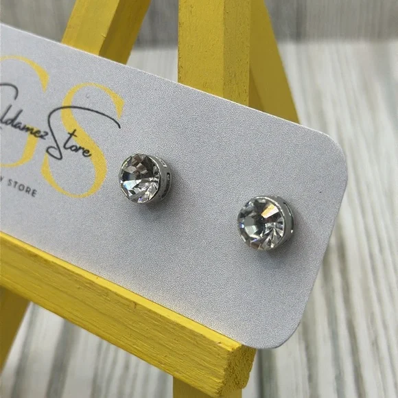 Elegant Silver Stud Earrings - Picture 2 of 8